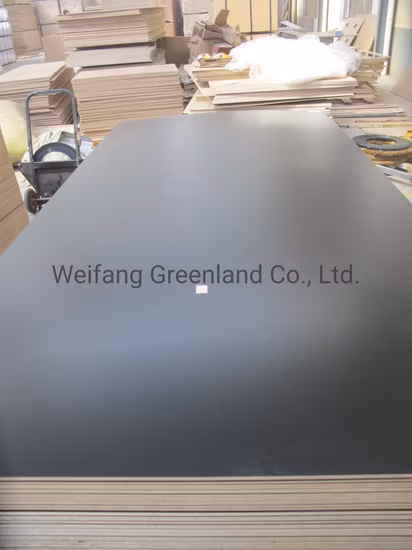 Panneau MDF en mélamine avec grain de bois ou motif de couleur unie, finition mate, finition en relief